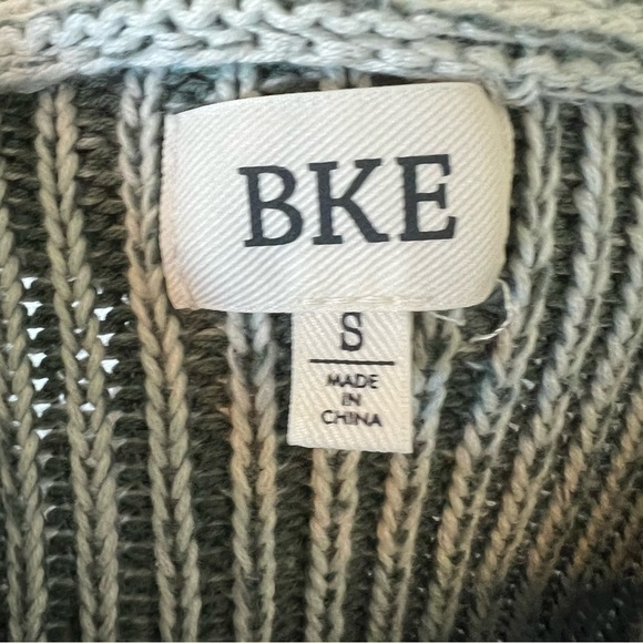 BKE Women's Ribbed Knit Henley Sweater size small Laurel Wreath - Picture 7 of 8